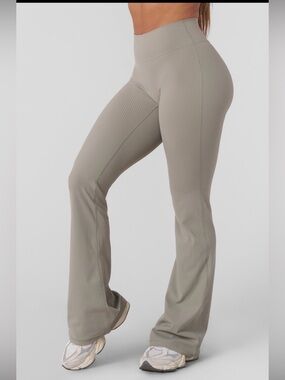 High-Rise Luna Ribbed Flare